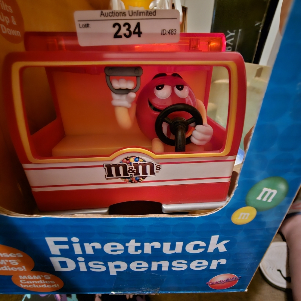 M & M - Picture 4 of 6